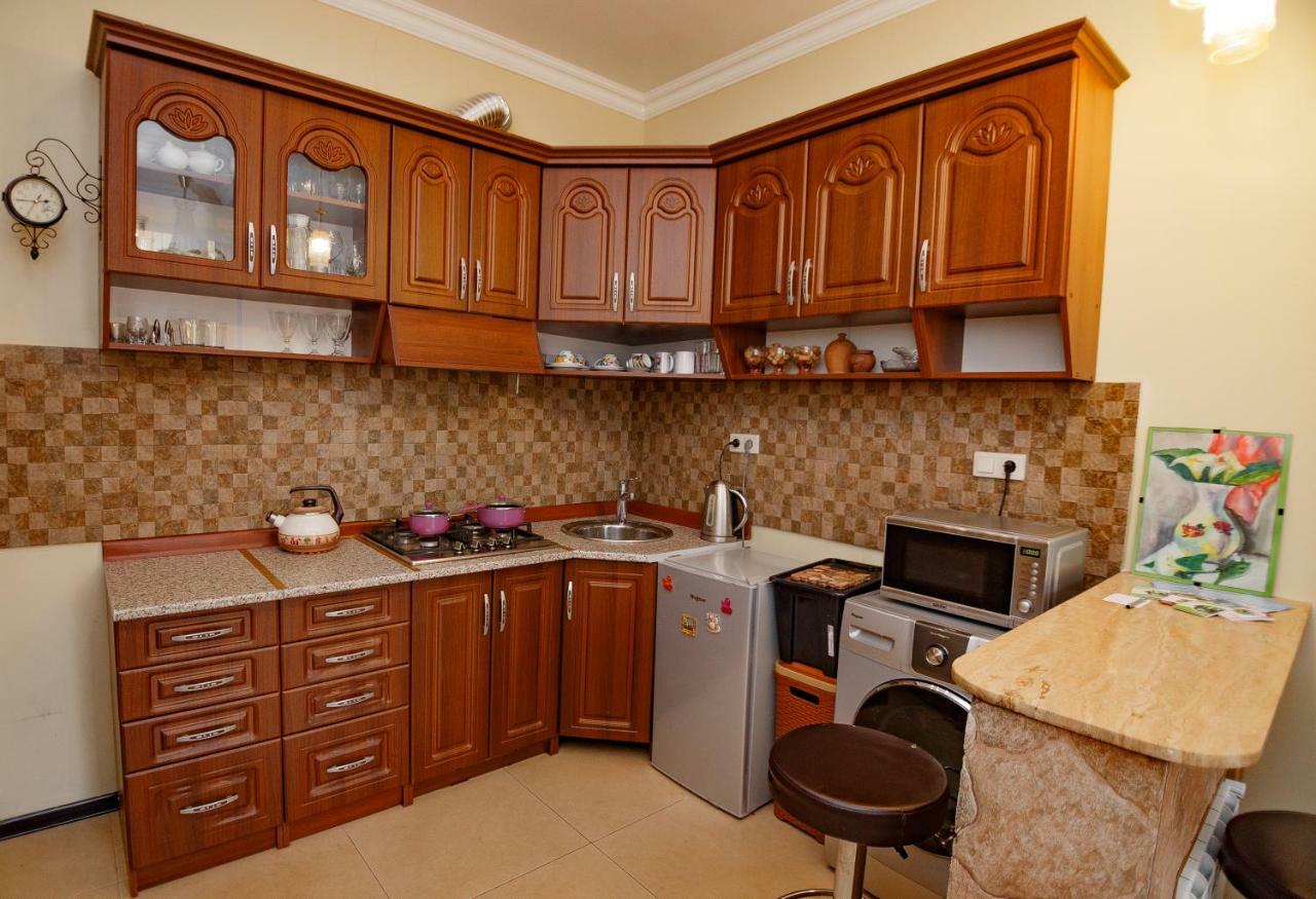 Apartment On Javakhishvili Batumi Exterior foto